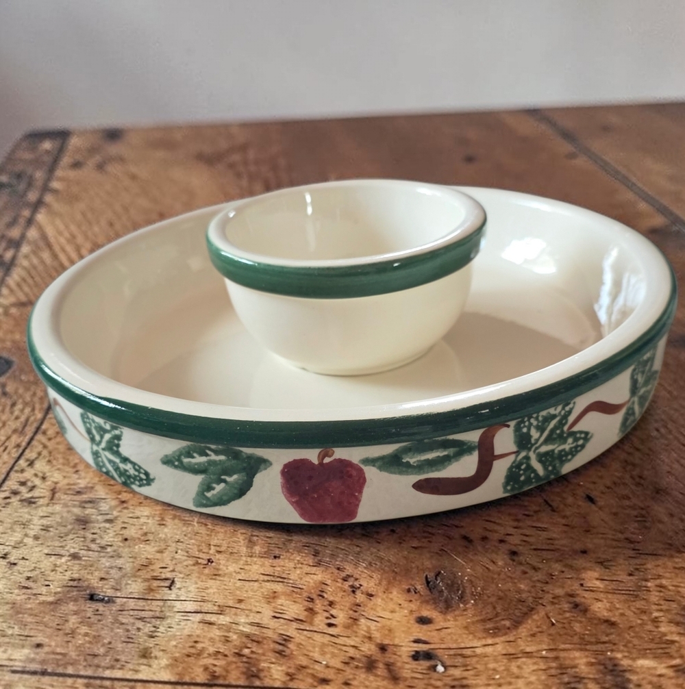 SANTA ANA'S 10' Apple and Ivy Chip and Dip Charming Country Serving Dish